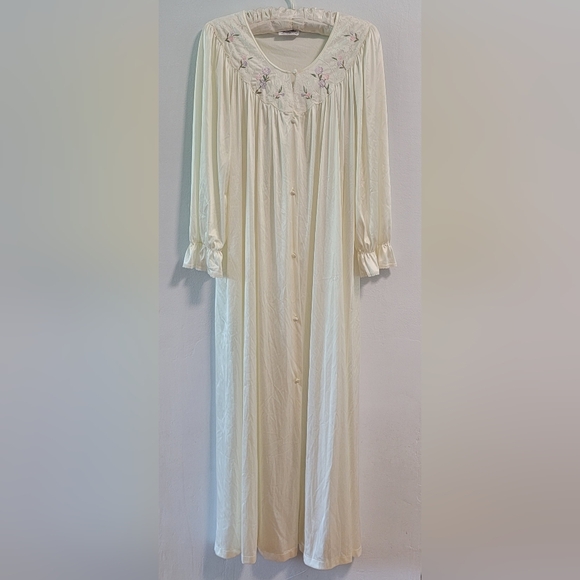 Vintage Lace 2 Piece Nylon Long Night Gown w Robe Set Embroidered Vanity Fair - Picture 10 of 15